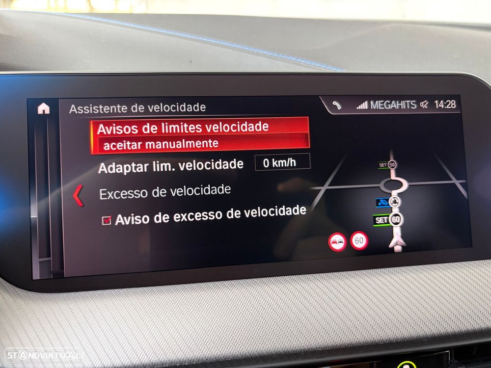 BMW 116 d Pack Desportivo M Auto - 38