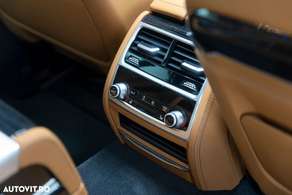 BMW Seria 7 730Ld xDrive - 14