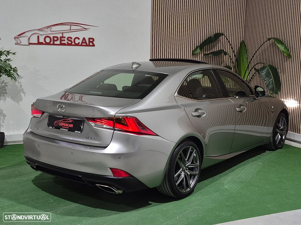 Lexus IS 200 t SPORT - 9