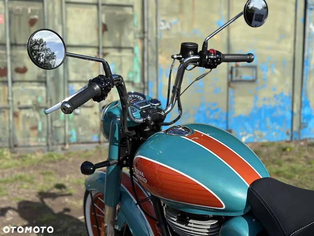 Royal Enfield Classic - 3