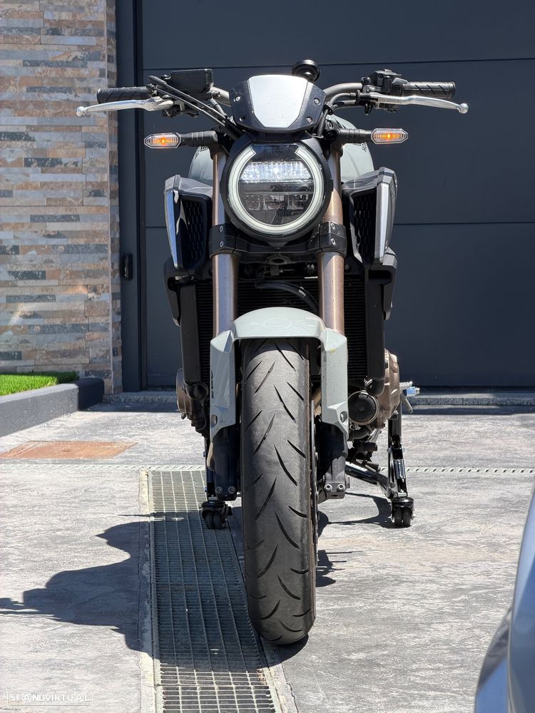 Honda CB R - 2