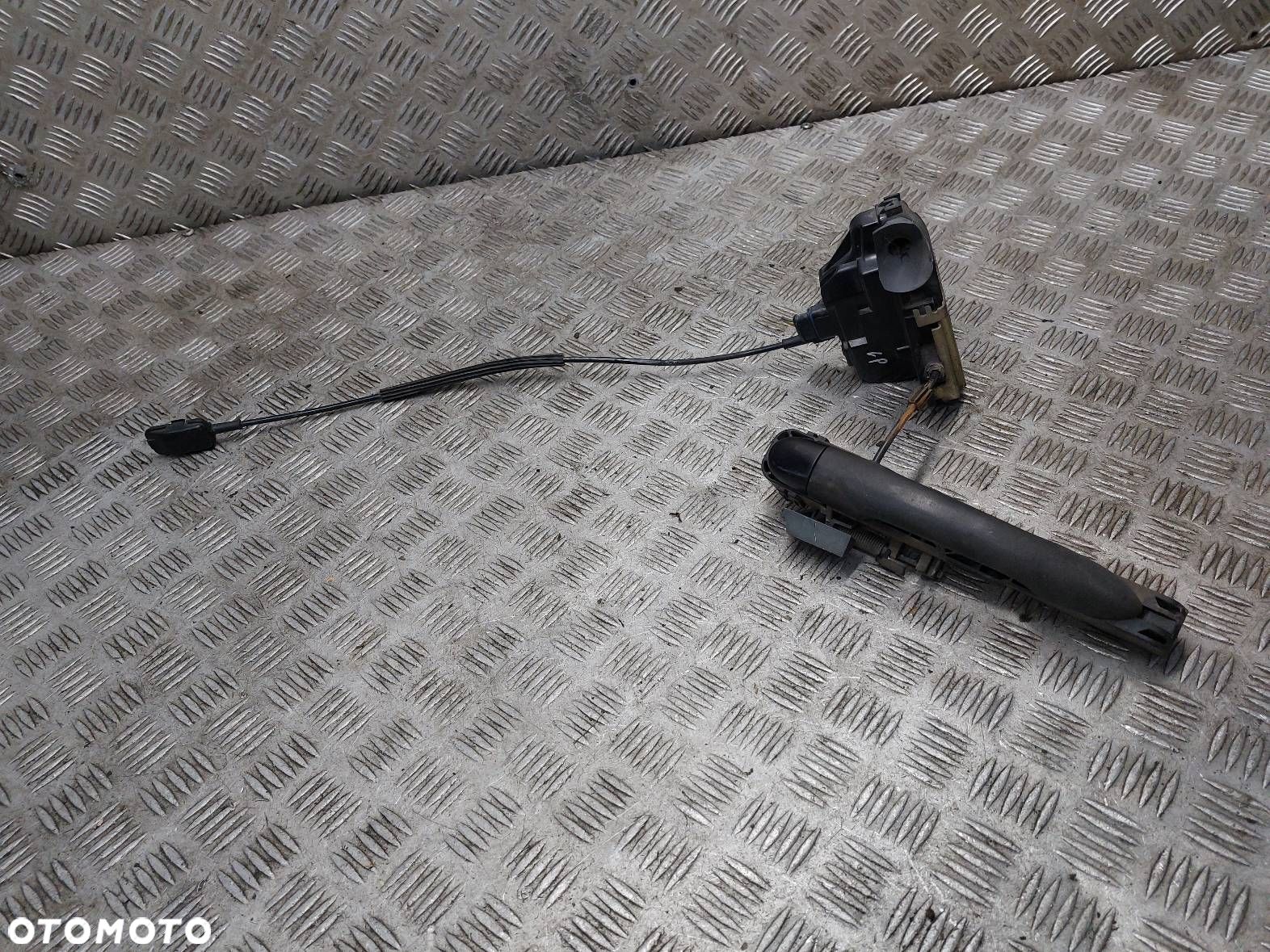 ZAMEK DRZWI LEWY PRZÓD KLAMKA ZEWNĘTRZNA NISSAN PRIMERA P12 80611AV600 - 1