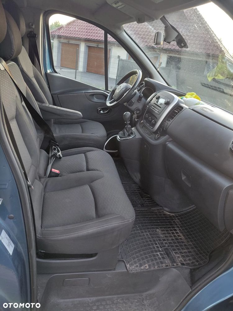 Opel Vivaro L2H1 2,9t Elegance Business - 22
