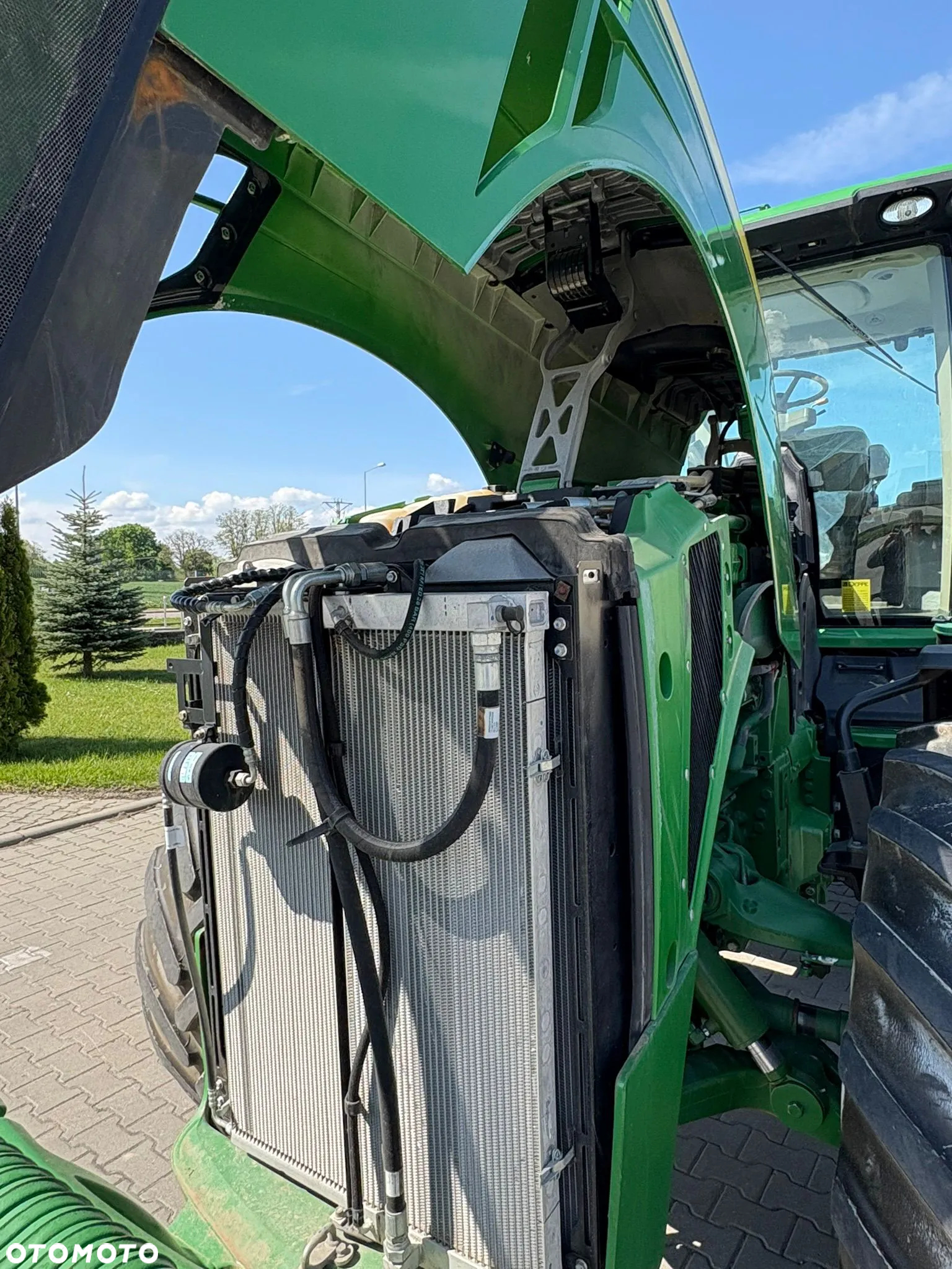 John Deere 8310R - 9