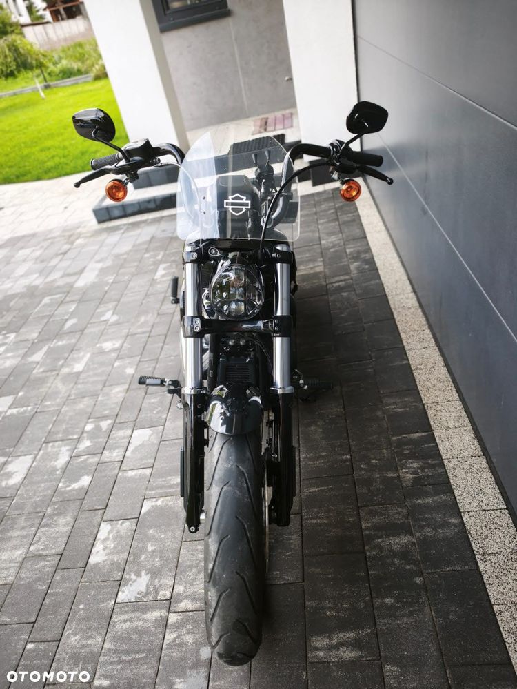 Harley-Davidson Softail Breakout - 19