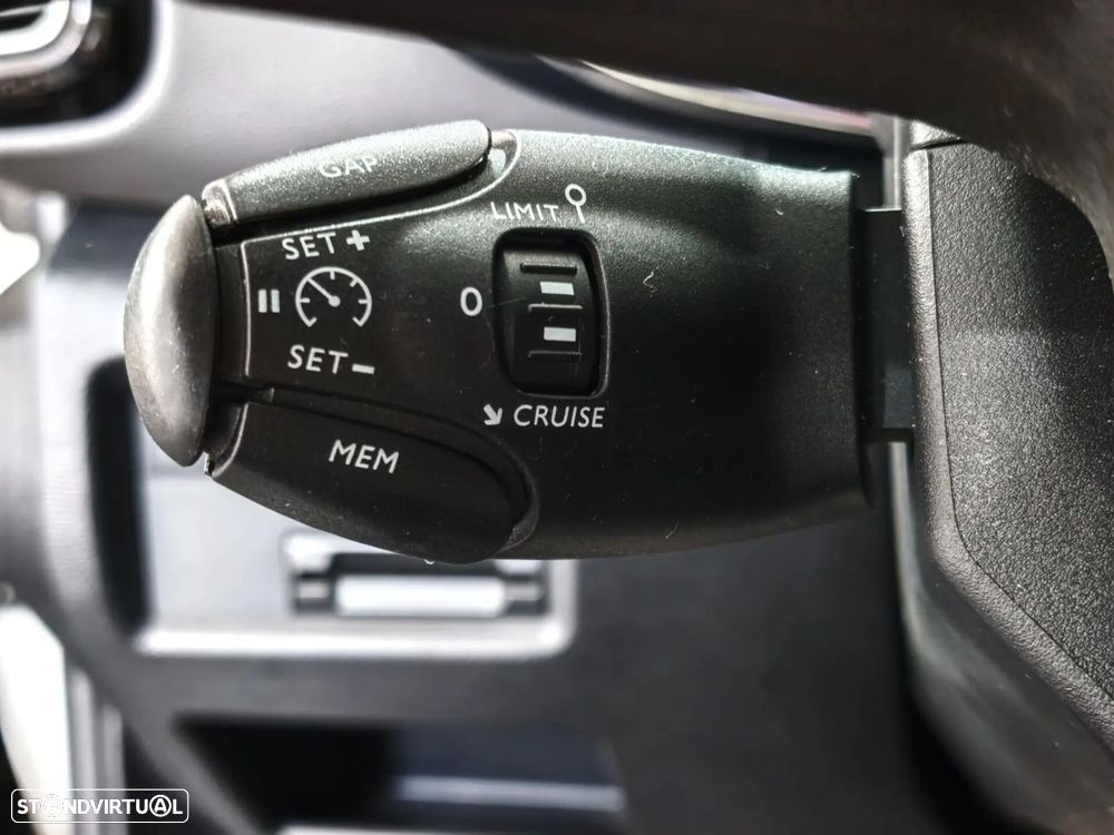 Citroën C5 Aircross 1.2 PureTech Shine - 16
