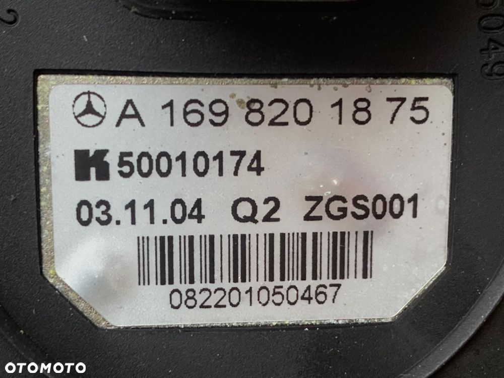 A1698201875 Antena dachowa Mercedes a w169 b w245 - 2