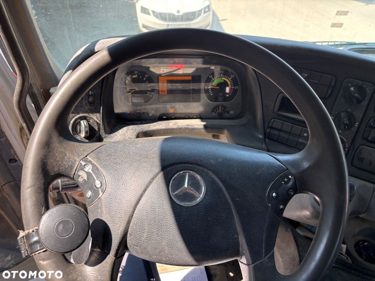 Versalift Actros 4141B 8X4 + Cifa Mk 28.4 - 13