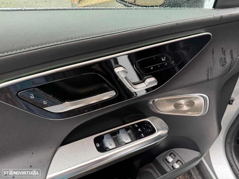 Mercedes-Benz GLC 300 e 4Matic 9G-TRONIC Avantgarde Advanced - 23