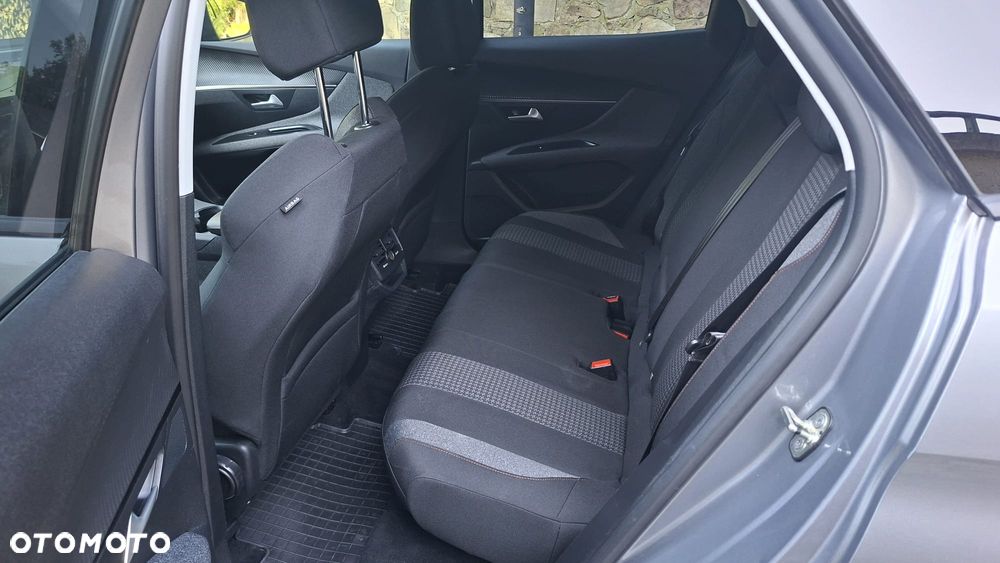 Peugeot 3008 PureTech 130 Stop & Start GPF Active - 16