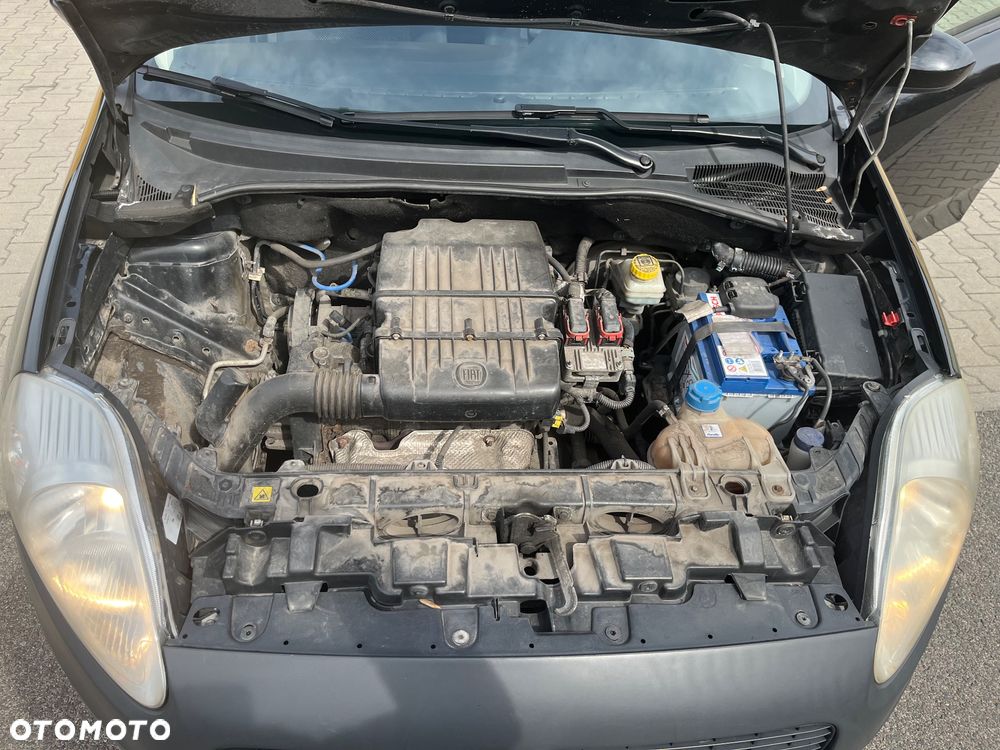 Fiat Grande Punto 1.4 8V - 19