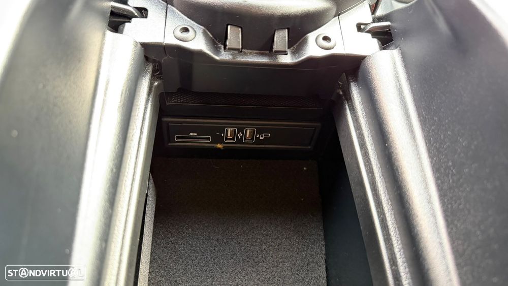 Mercedes-Benz E 220 d AMG Line - 48