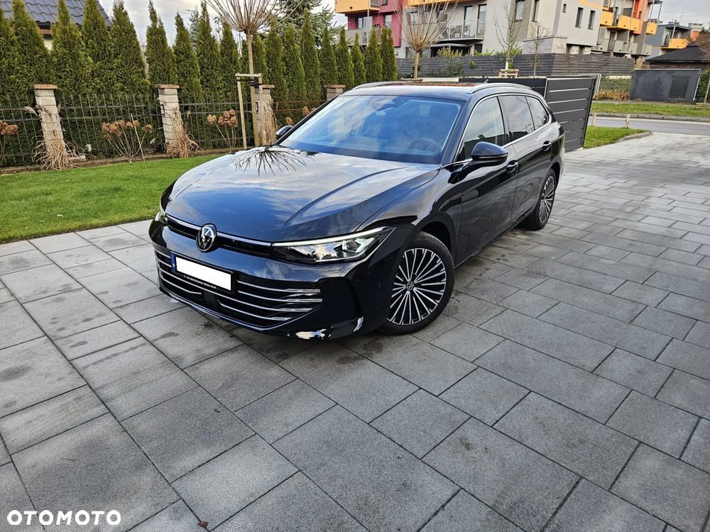 Volkswagen Passat - 1