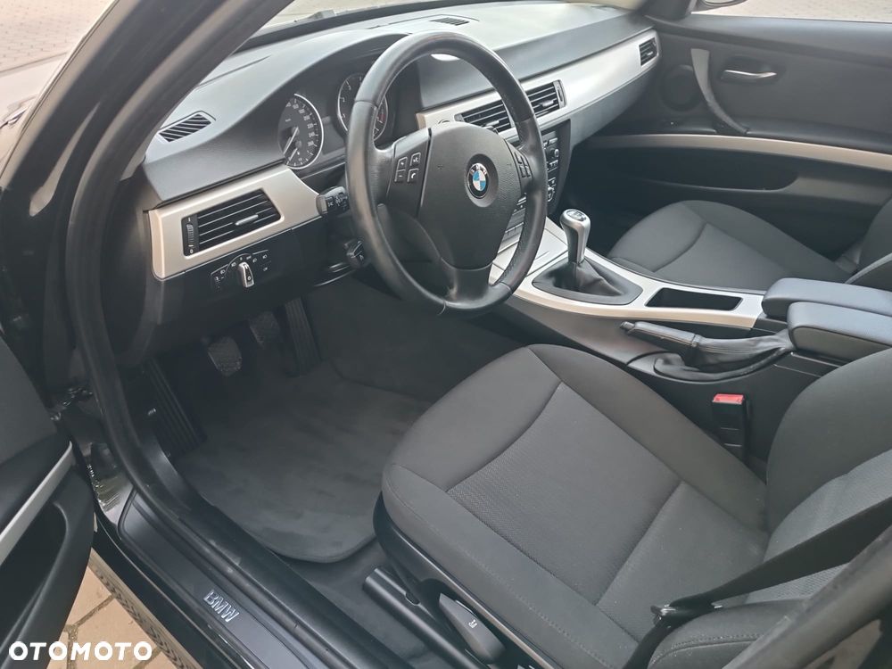 BMW Seria 3 318i Edition Lifestyle - 9