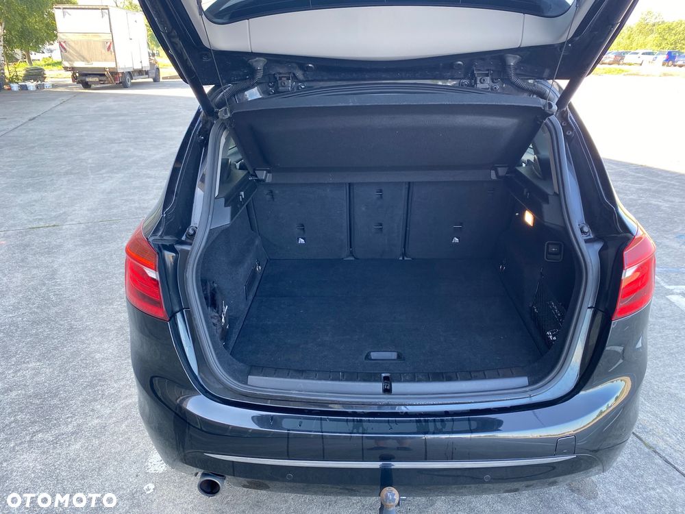 BMW Seria 2 218d xDrive Luxury Line - 14