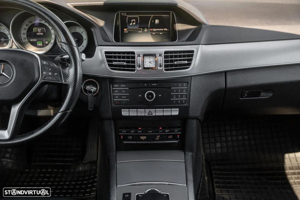 Mercedes-Benz E 300 Bluetec Hybrid Avantgarde - 13
