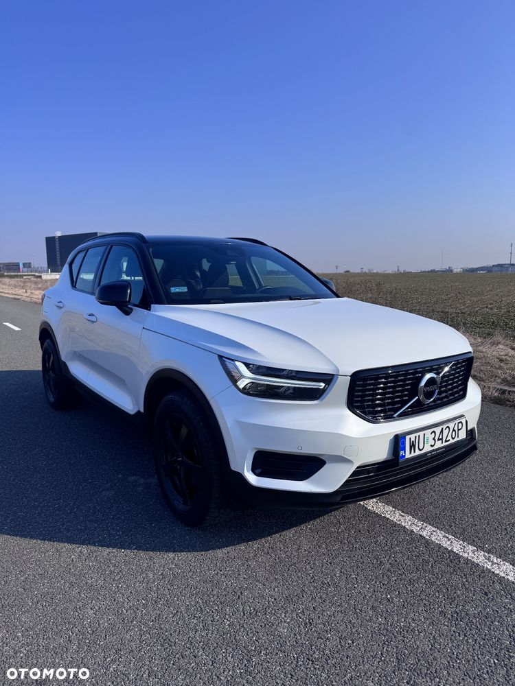 Volvo XC 40 D4 AWD R-Design - 2