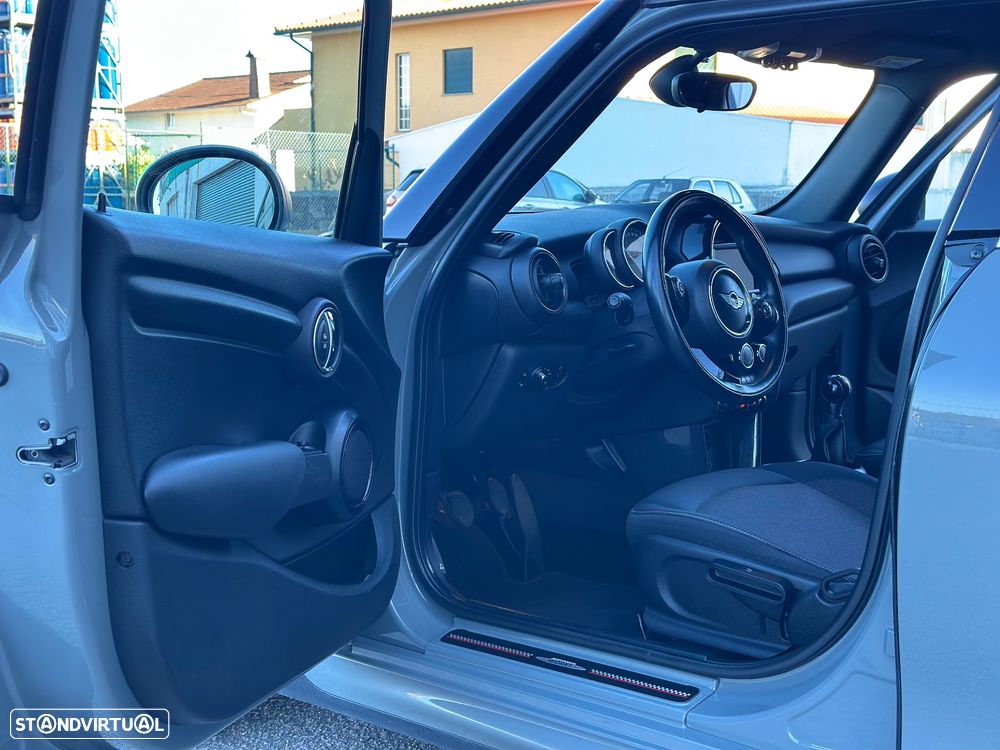 MINI 5 Portas One D - 22