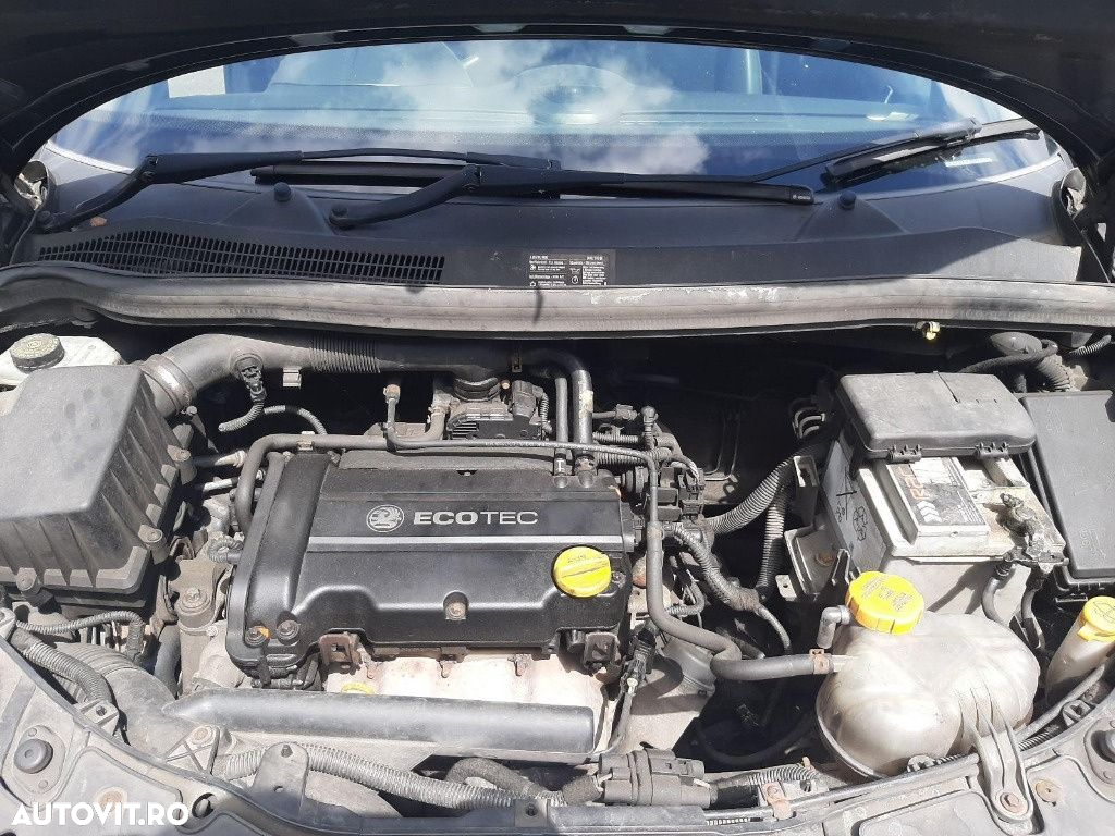 CD player Opel Corsa D 2010 Hatchback 1.4 i - 11