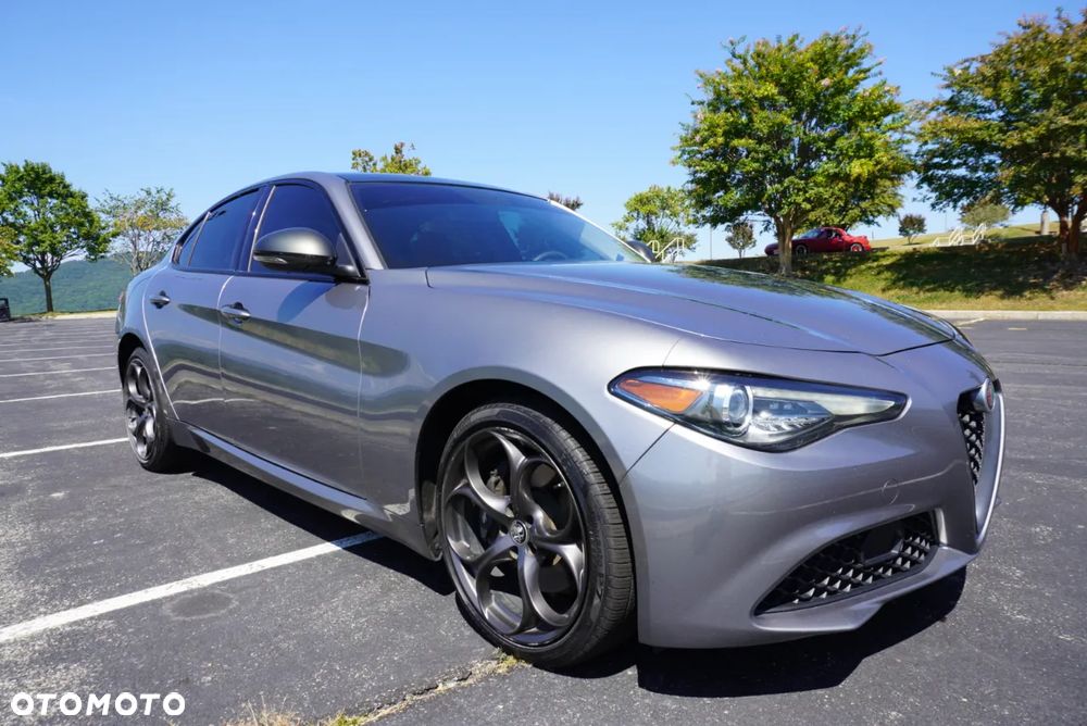 Alfa Romeo Giulia - 1