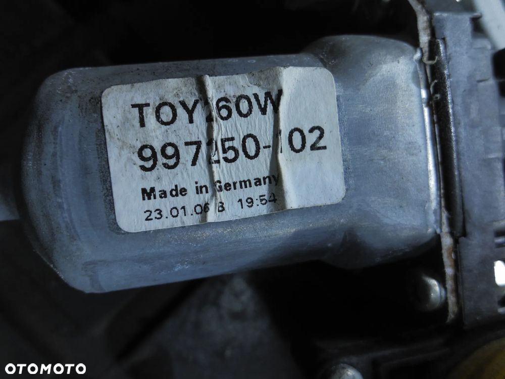 MECHANIZM SZYB PRAWY PRZÓD TOYOTA COROLLA VERSO II 997250-102 - 2