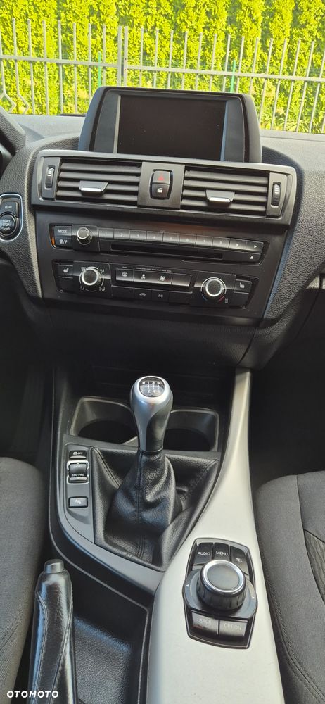 BMW Seria 1 116i - 15