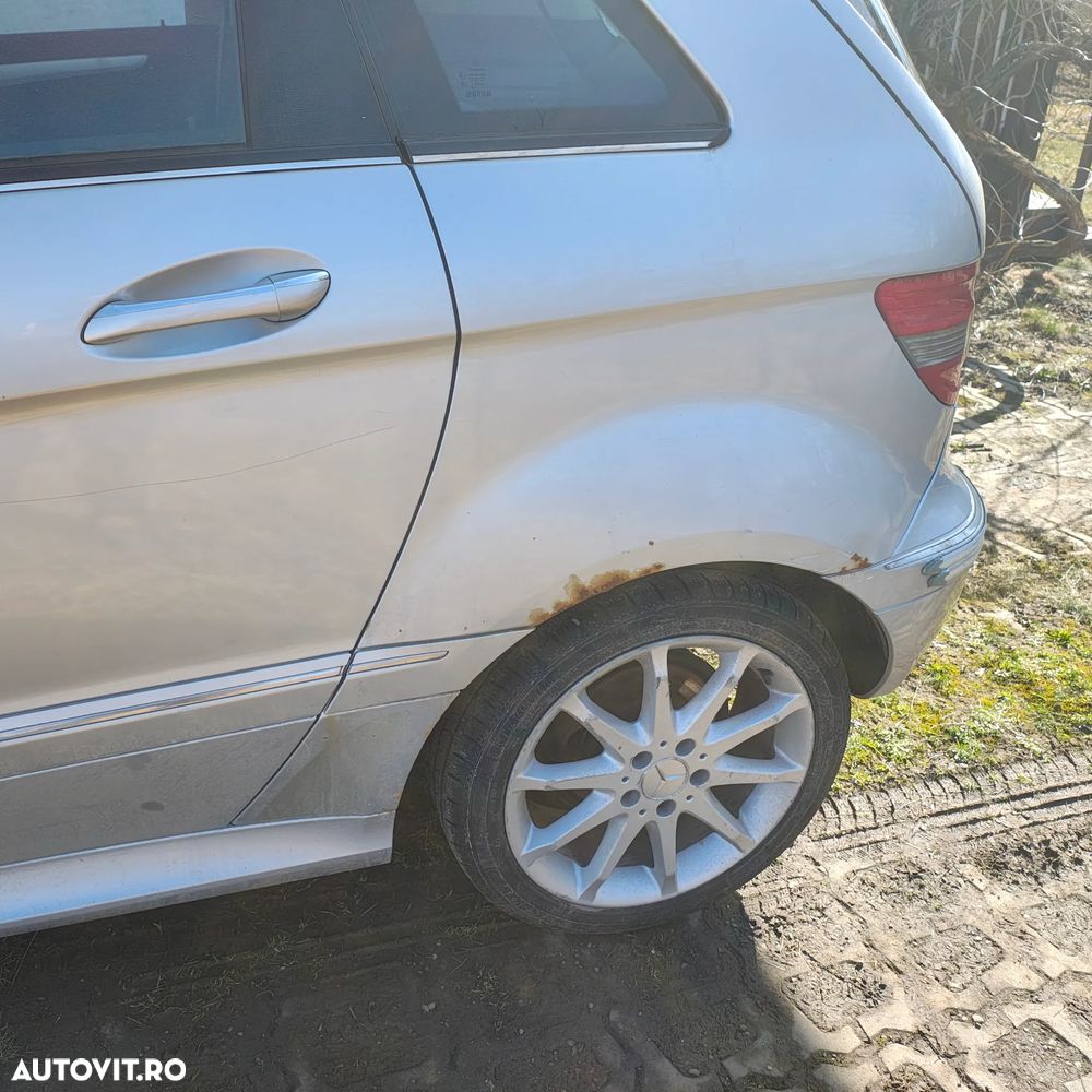 Mercedes-Benz EQB - 3