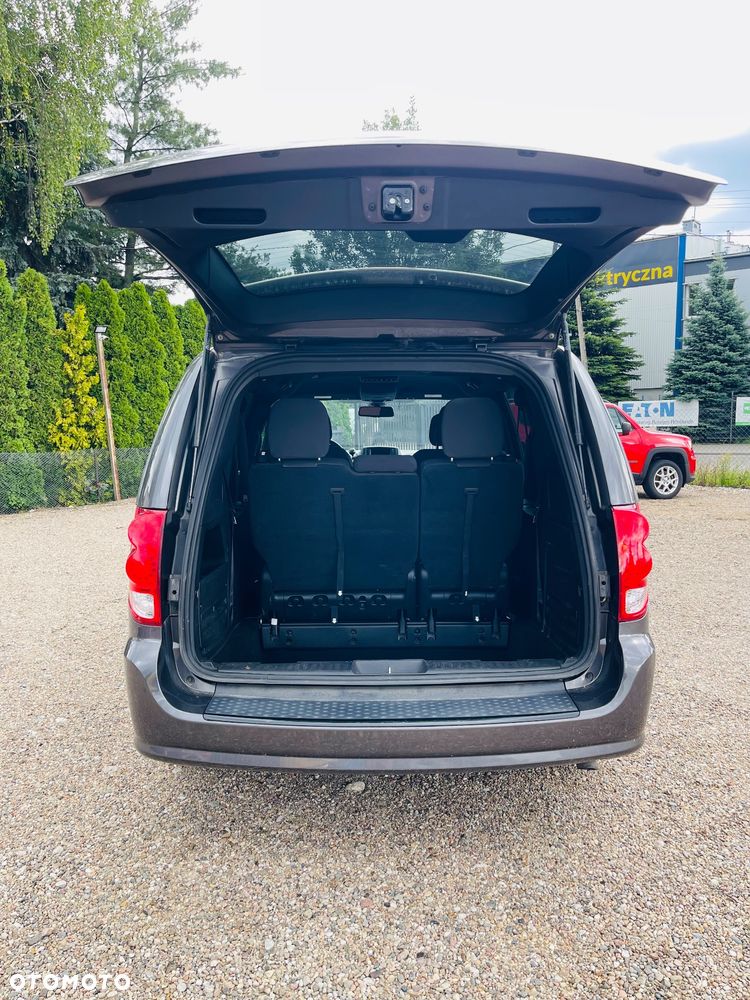 Dodge Grand Caravan 3.6 Express - 19