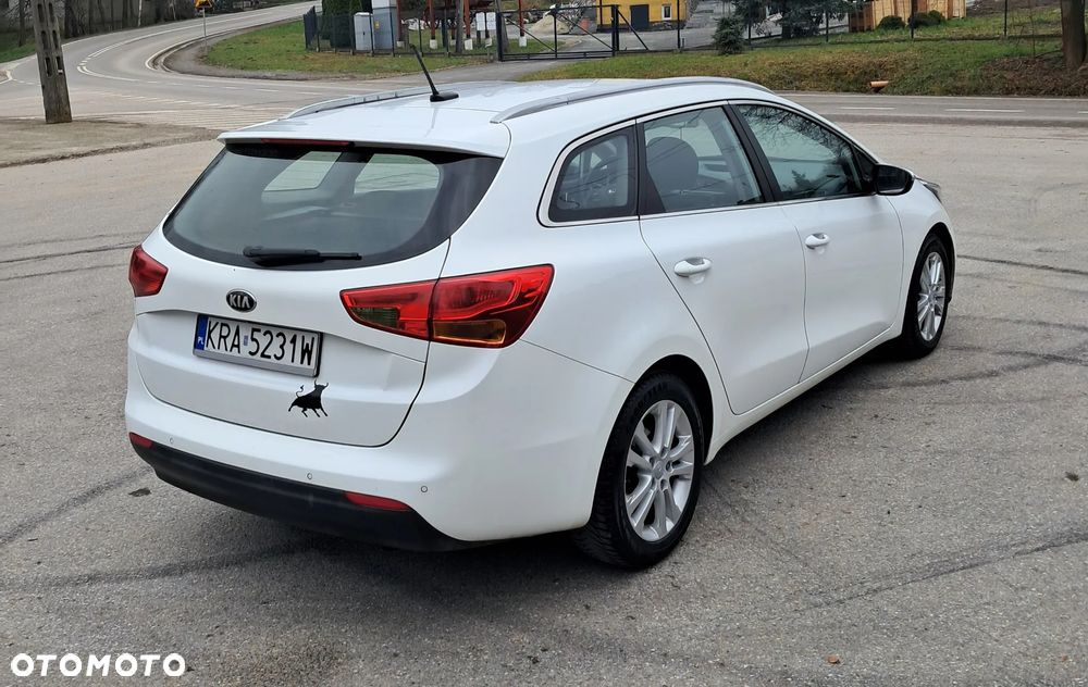 Kia Ceed - 4