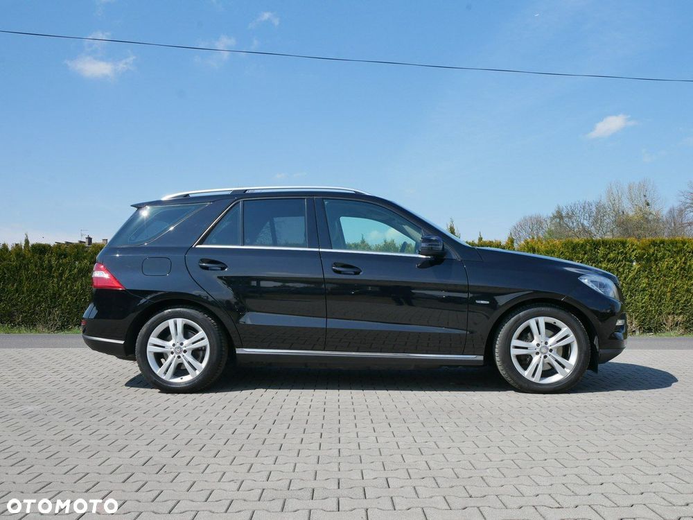 Mercedes-Benz ML - 14