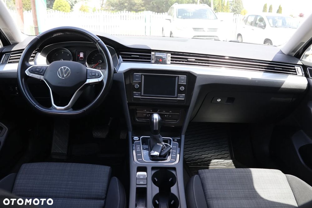 Volkswagen Passat Variant 2.0 TDI EVO Elegance DSG - 5