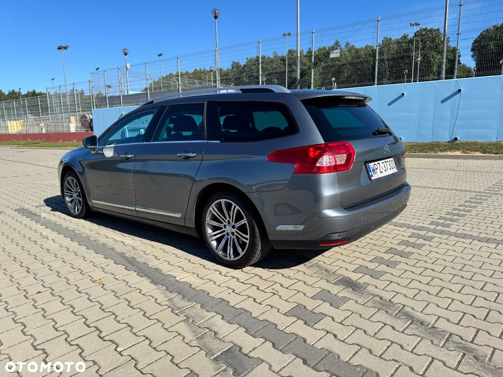 Citroën C5 Tourer V6 HDi 205 Biturbo FAP Exclusive - 4