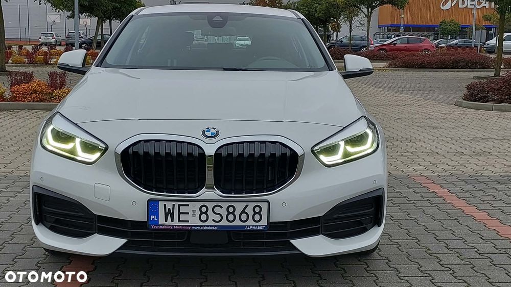 BMW Seria 1 2023 photo 2