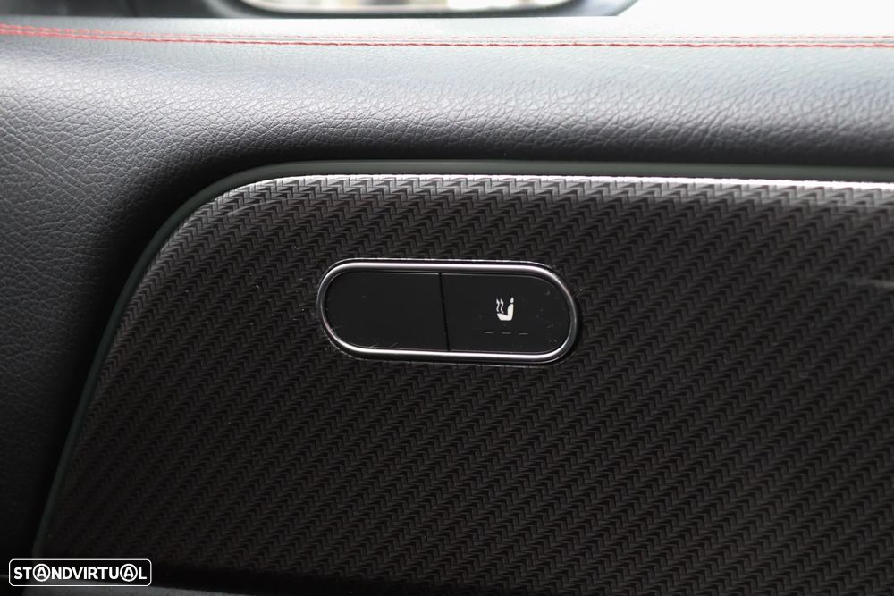 Mercedes-Benz GLB 180 d AMG Line - 33