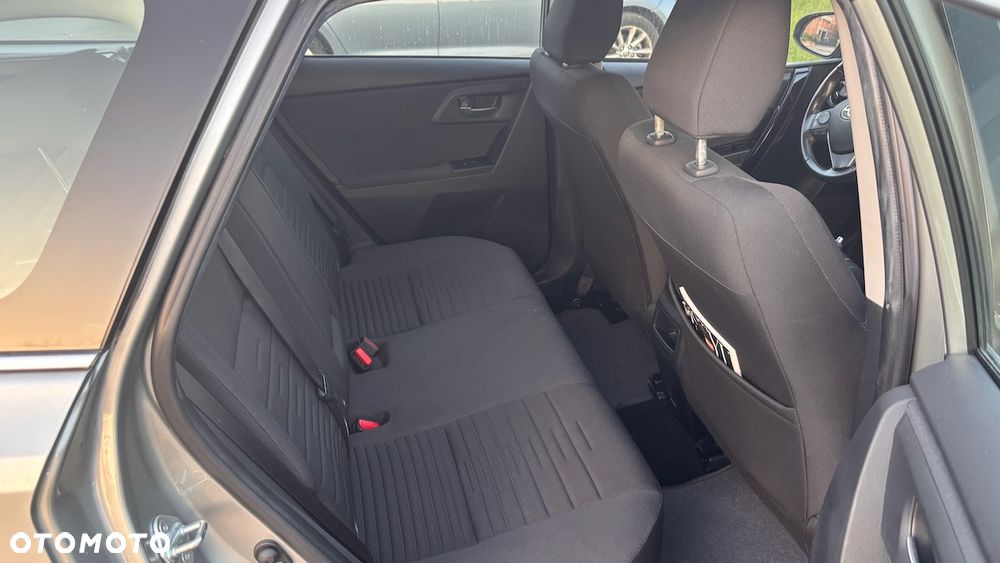 Toyota Auris 1.4 D-4D Comfort - 17