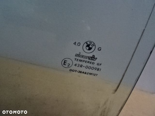 SZYBA DRZWI PRAWY TYŁ BMW E34 KOMBI NR1218 - 2