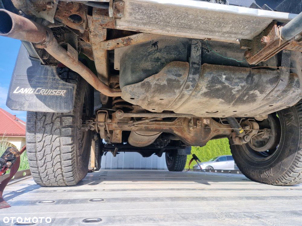 Toyota Land Cruiser LJ70 Turbo - 22
