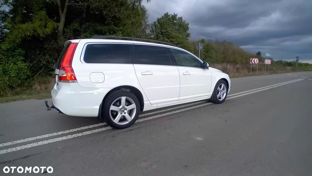 Volvo V70 D5 Geartronic Kinetic - 40