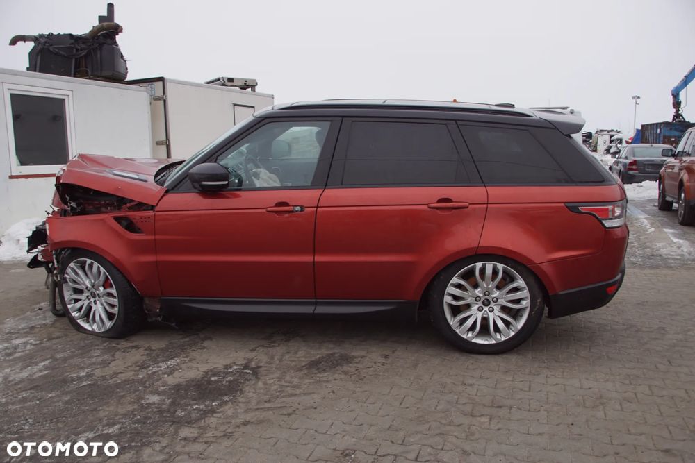Auto na części - Land Rover Range Rover Sport II L494 3.0 SDV6 292 KM 306DT 8HP70 944 2013R Silnik Skrzynia Drzwi Błotnik Klapa Zderzak Lampa Lusterko Klamka Szyba Deska Kokpit Sterownik Moduł Czujnik Licznik Wyświetlacz Panel Kierownica - 3