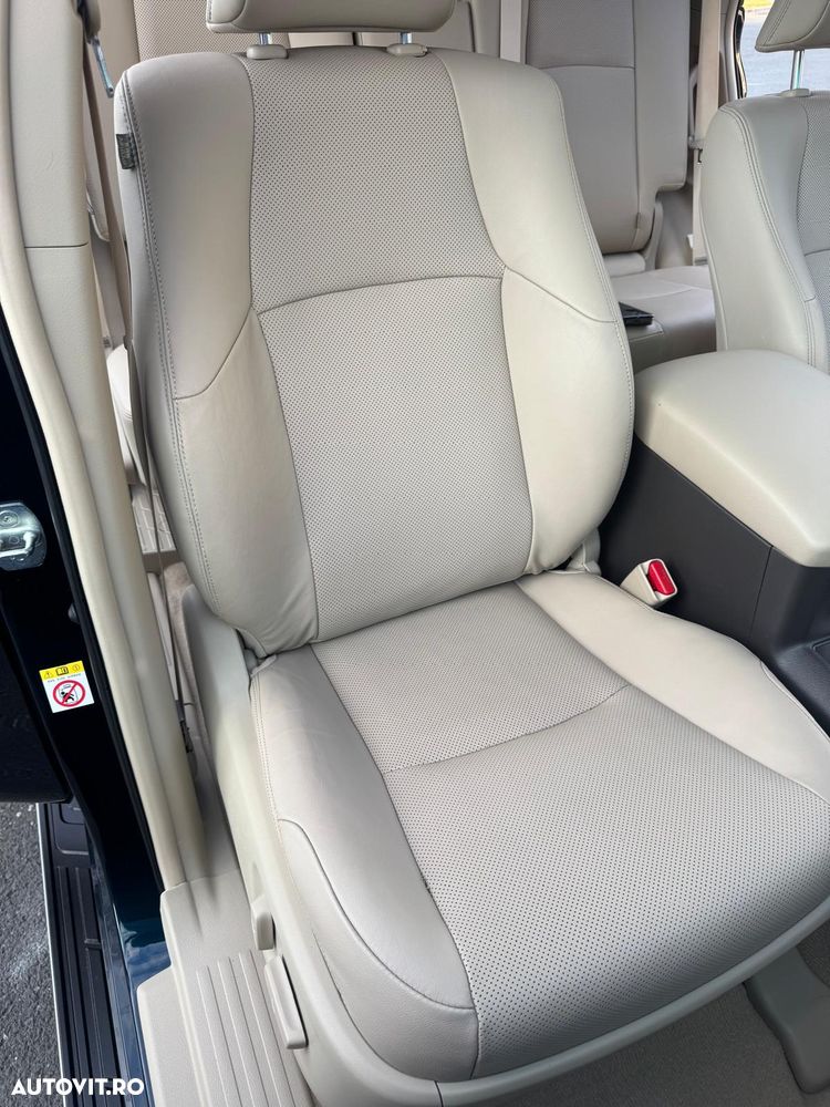 Toyota Land Cruiser - 16