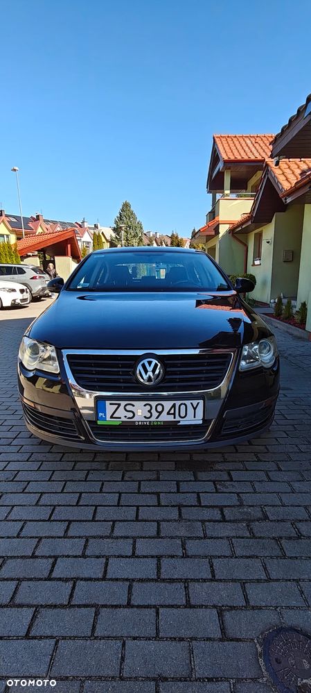Volkswagen Passat 1.9 TDI Trendline - 2