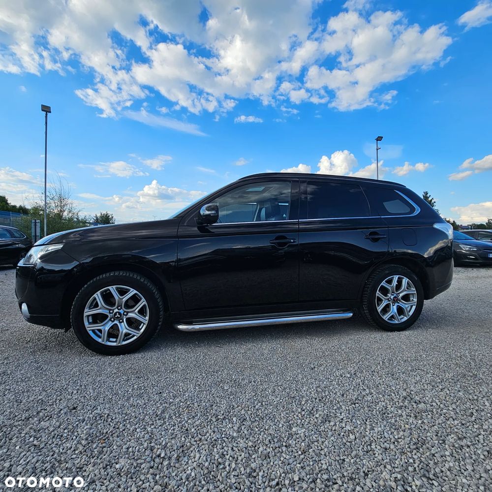 Mitsubishi Outlander - 3