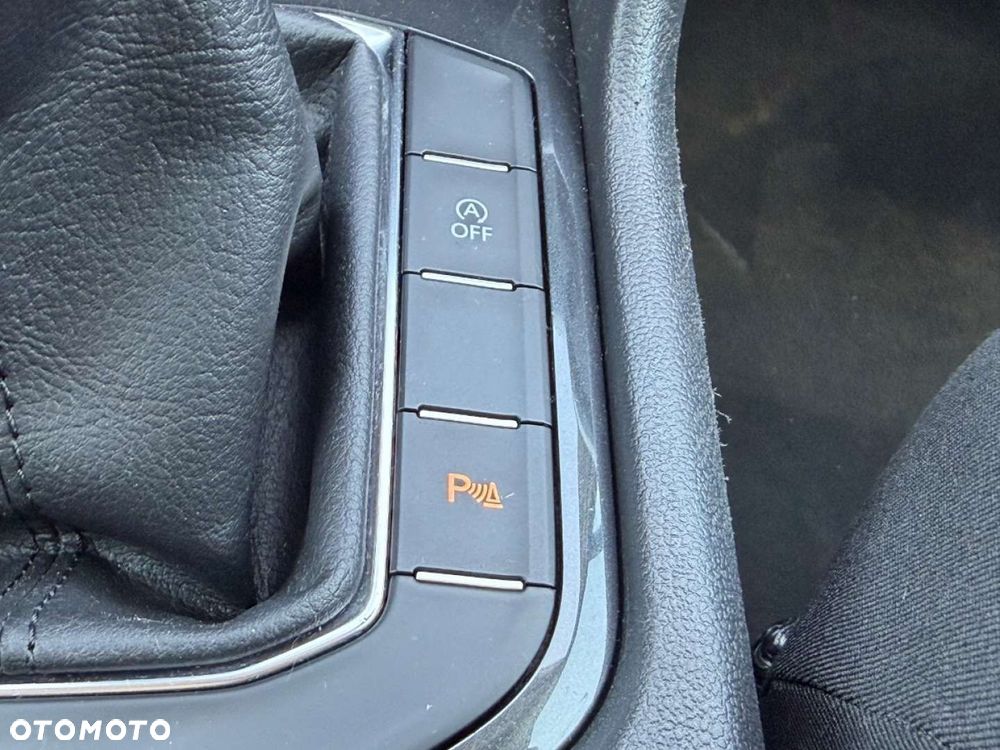 Volkswagen Tiguan - 22