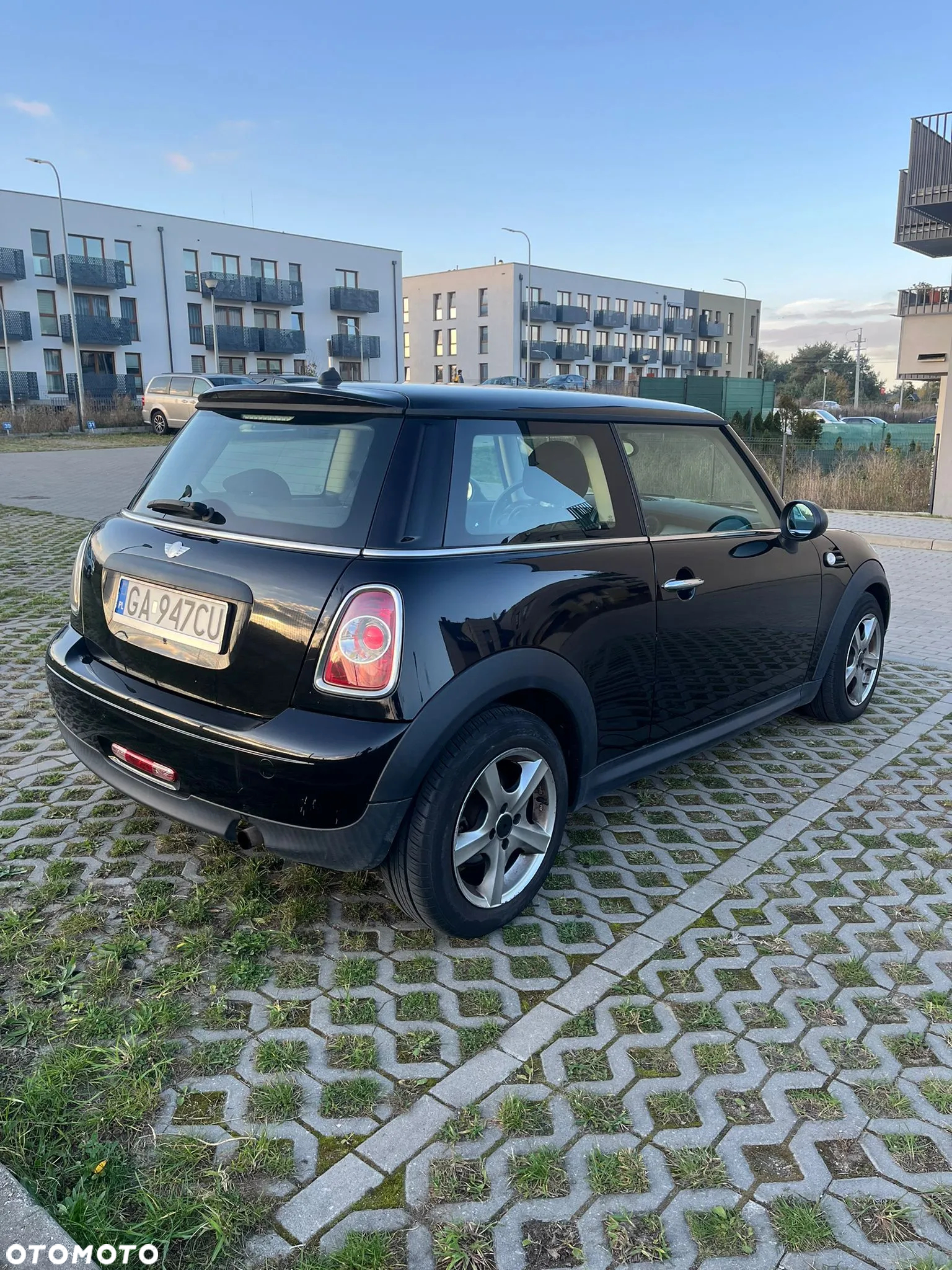 MINI ONE Standard - 4