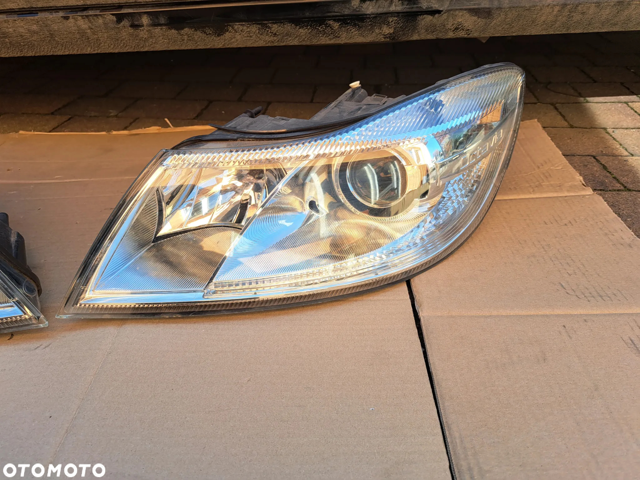 Skoda Octavia II lift lampa lewa xsenon1Z1941015G - 2