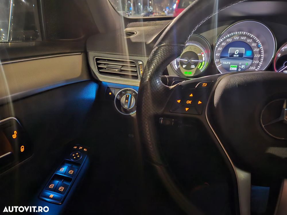 Mercedes-Benz E 300 BLUETEC HYBRID Aut. - 30