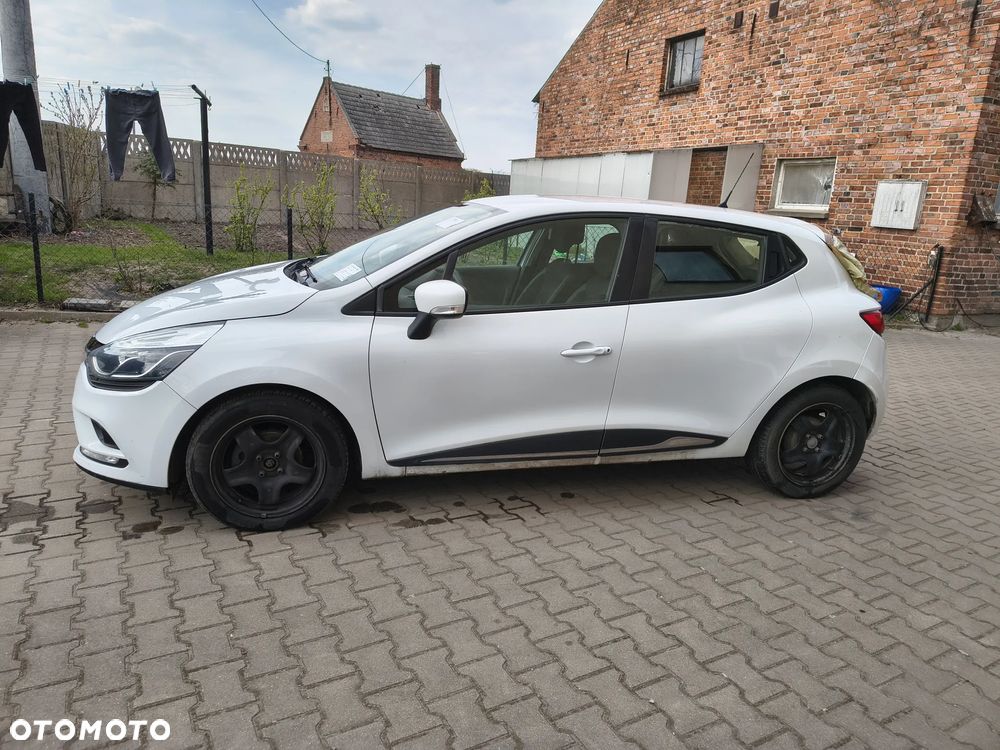 Renault Clio - 10