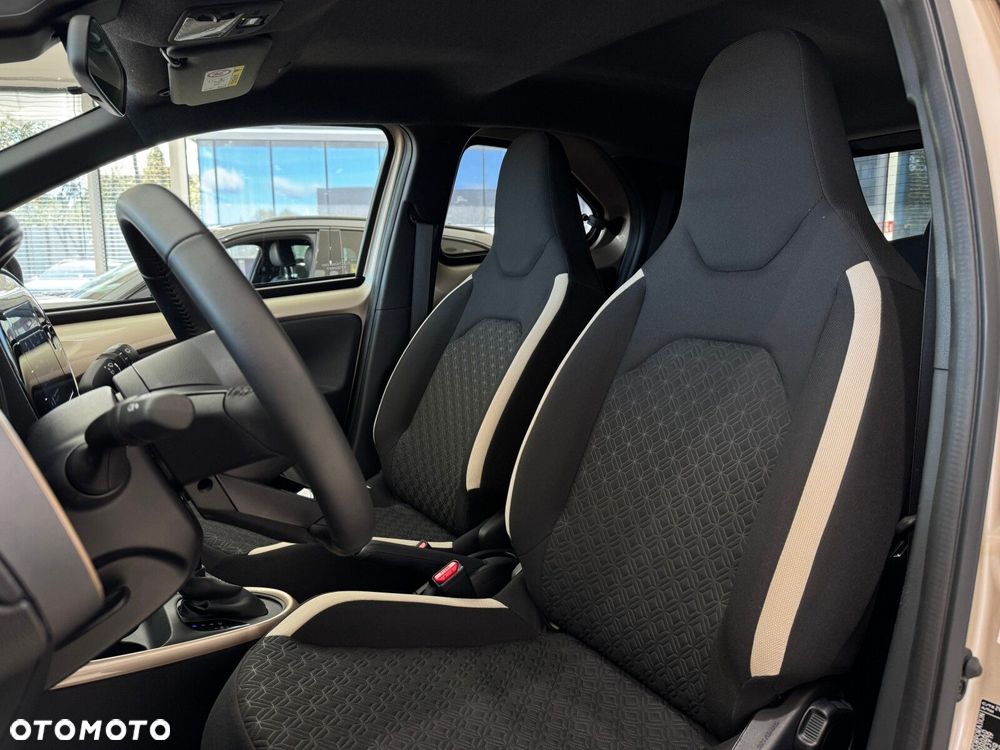 Toyota Aygo X 1.0 VVT-i Style CVT - 10