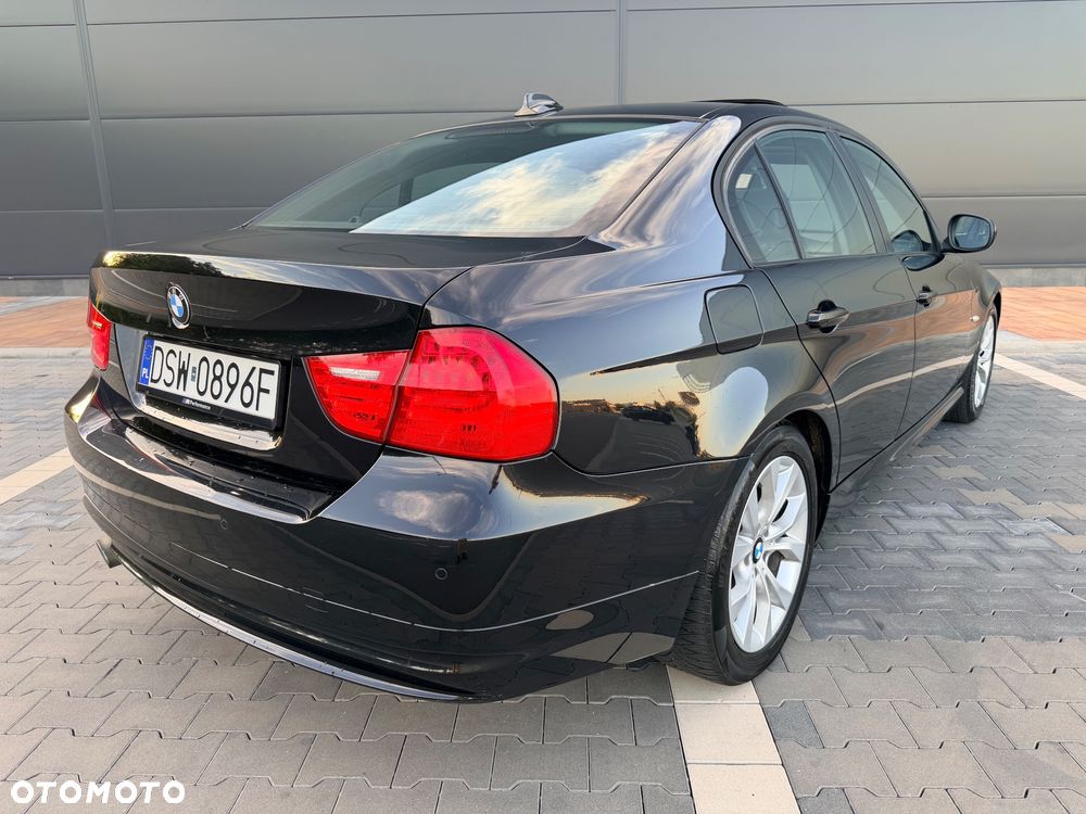 BMW Seria 3 320i Edition Exclusive - 13