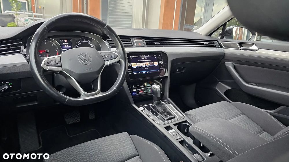 Volkswagen Passat Variant 2.0 TDI EVO Business DSG - 9